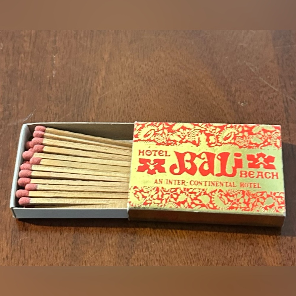 Vintage Matchbox Pan Am Airway Hotel Bali Beach Intercontinental Sanur Indonesia